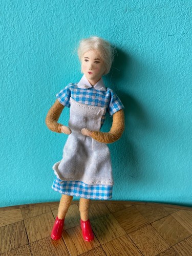 Frau erna meyer biegepuppe - erna,