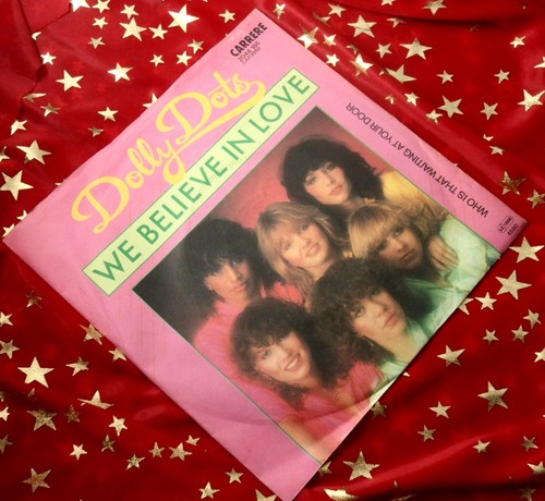Dolly dots believe in - dots, we