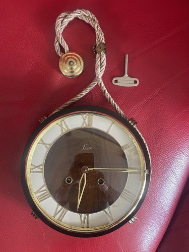 Wanduhr emes mit - mit, schlüssel