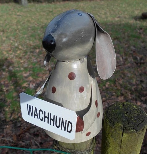 Zaunfigur pfahlhocker - zaunfigur,