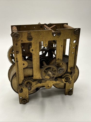 Altes uhrwerk wanduhr - uhrwerk,