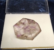 Große Bergkristall-Scheibe mit Amethyst-Phantom, 65 mm