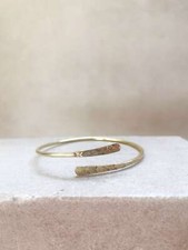 Goldener verstellbarer