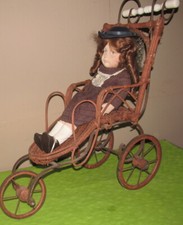 Puppenwagen ca. 70er Jahre mit Puppe