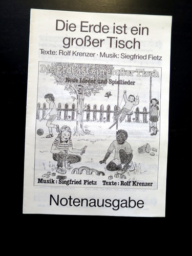 Die erde ist - ist, tisch