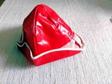 Regenmütze Kappe Puppen klein Plastik rot ca. 30 cm Kopfumfang