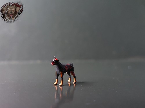 Zombie dobermann cerberus - zombie,