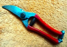 Hugo Köller 568/20, Solingen   antike  Rosen-,  Garten-, Rebschere