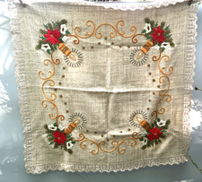 -Wehnachten--Landhaus--Tischdecke -Stickerei Handarbeit-Spitze-Cream