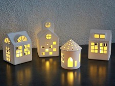 Deko Haus 4er Set (Nr.1) - zum Beleuchten, Weihnachtshaus Winterhaus Winterdorf