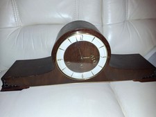 Kaminuhr mit Westminsterschlag