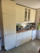 Landhausküche mit E-Geräten