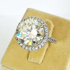 10 Karat Aus Weiß Behandelt