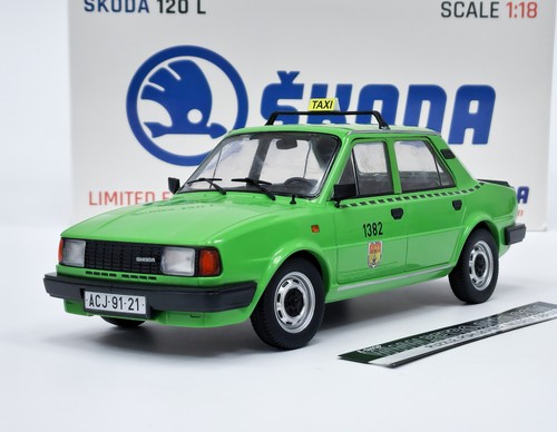 Skoda 120 taxi grün - taxi, fox18
