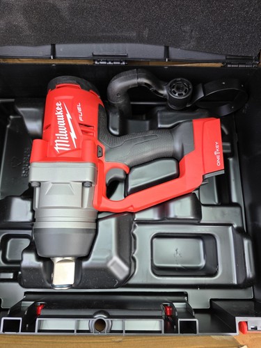 Milwaukee m18 fuel one - milwaukee, 18v