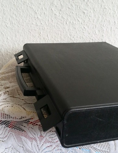 Koffer aus plastik schwarz - aus,