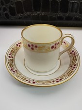 KPM Berlin+ Mokkatasse mit Untertasse+ Gold Ornamente mit roten 3D Tupfer (483)