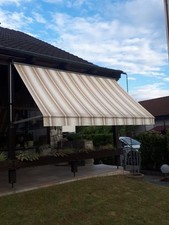 Fallarmmarkise, ca 3,00 m breit, beige gestreift, ideal für Terrasse und Balkon 