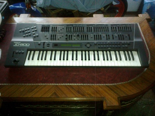 Roland 800 vintage synth - jd,