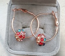 Damen Creolen Rosegoldig Zirkonia Bälle als Anhänger