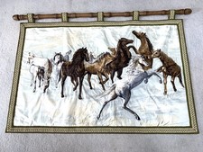 Wandteppich, Pferde, 120 x 79 cm, feiner Stoff mit Stickerei und Relief