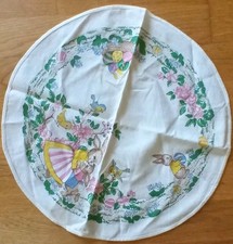 Tischdecke klein weiß rund mit Ostermotiven ca. 39 cm 100% Baumwolle 