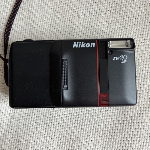 Nikon tw20 point - point, shoot