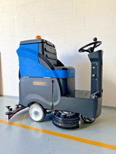 Aufsitz Scheuersaugmaschine