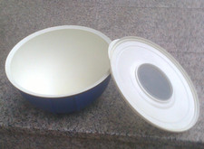 Tupperware Rührstar 3 Liter Teigrührschüssel mit Spitzschutzdeckel blau/weiss