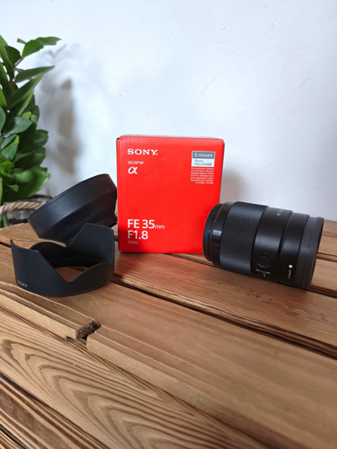 Sony 35mm 8 sel35f18f - f1.8,