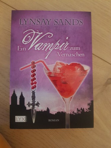 Ein vampir zum vernaschen - vampir,