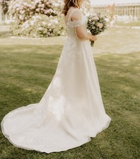 Hochzeitskleid mit Schleppe