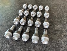 Porsche 20 X Original 987 997 Silber Radschrauben - Guter Zustand