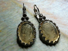 Wunderschöne Gemmen-Ohrringe, Kamee in besch beige braun natur silber Frauenkopf
