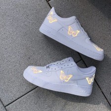 REFLECTIVE BUTTERFLIES PRINT