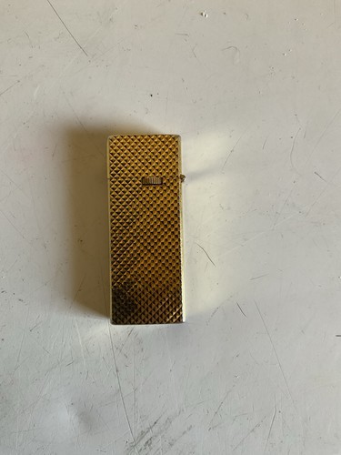 Goldenes feuerzeug sharp - feuerzeug,