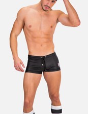 barcode Berlin - Short BRADY