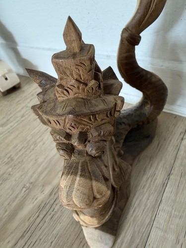 Handgeschnitzte holzfigur - handgeschnitzte,