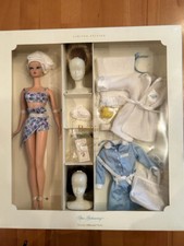 Barbie Silkstone Puppe - Spa Getaway Gift Set - NRFB