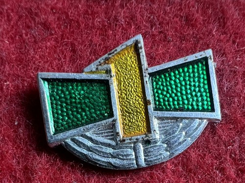Ddr abzeichen pioniere die - abzeichen,