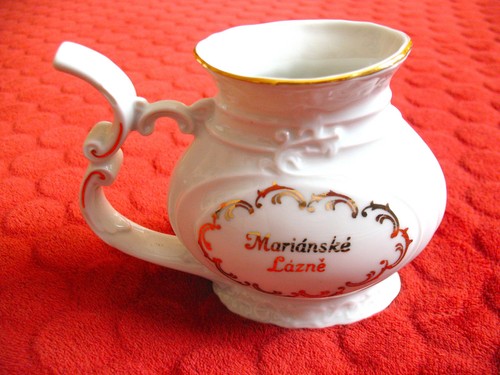 Mineralwasser trinkbecher - mineralwasser-trinkbecher, –