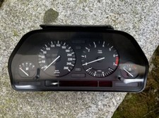 Kombiinstrument / Instrumentenkombi / Tacho 260km/h für BMW E34 1390082 -DEFEKT-