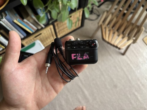 Zoom field recorder und - f2,