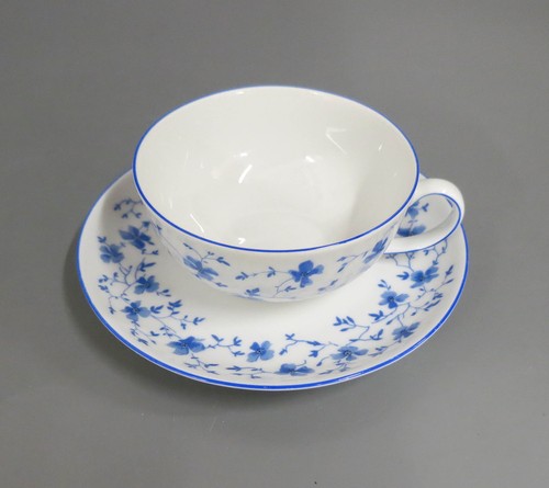 Teetasse mit tasse - mit,