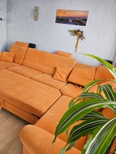 große Wohnlandschaft mit Schlaffunktion und Bettkasten