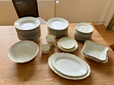 Service weiß mit Goldrand