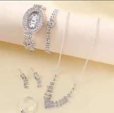 Damenuhr Neu Straß  Inkl Schmuck Set 