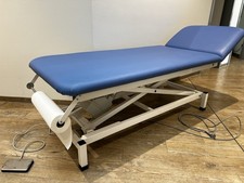 Untersuchungsliege elektrisch höhenverstellbar