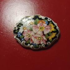 "SCHUMANN" Porzellan-Brosche mit Blumen-Handmalerei - alter Trachtenschmuck ! 