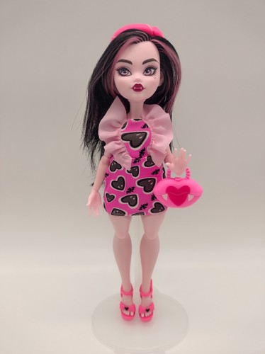 Monster high draculaura budget - high,